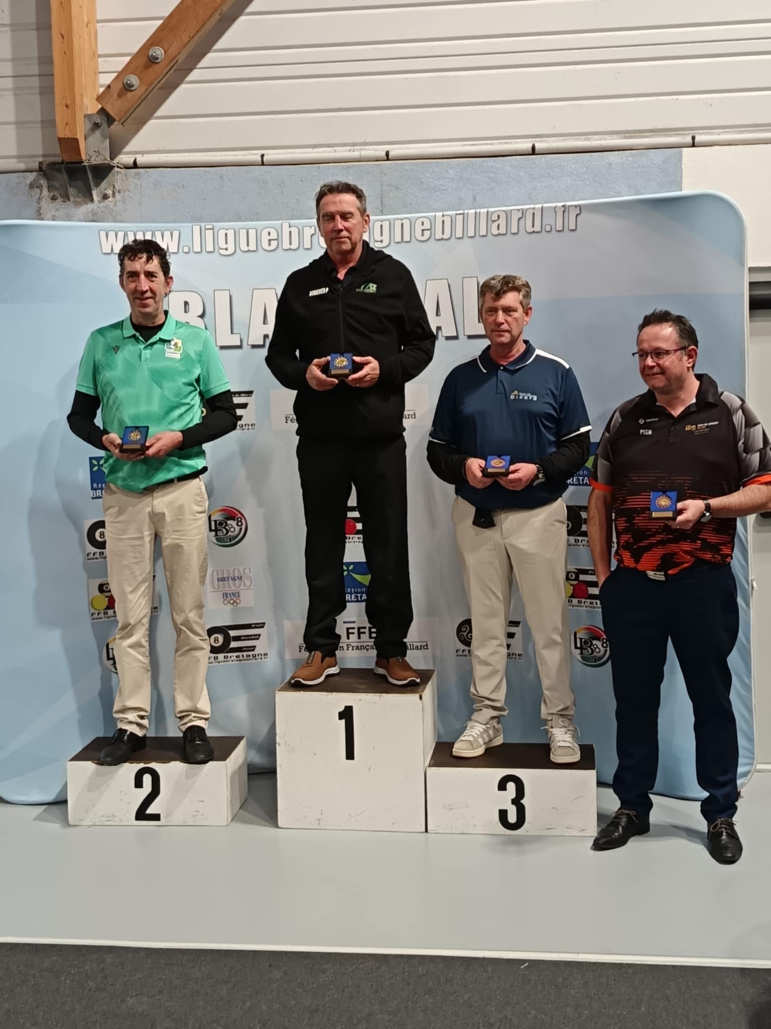 Podium vétéran, de gauche à droite, Guéna Dagorne, Philippe Bodénes, Pascal Lesseur, Stéphane Pichard